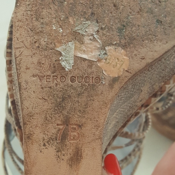 Vero Cucio Wedges - Picture 8 of 8